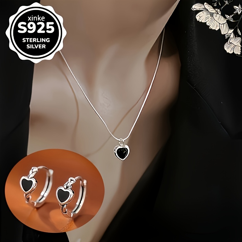 2pcs Black Heart-Shaped Earrings and Pendant Set